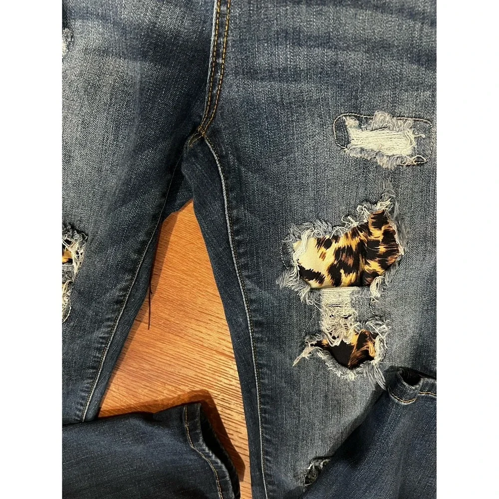 Judy Blue Leopard Print Patch Skinny Jeans size 9/29 - Picture 3 of 7